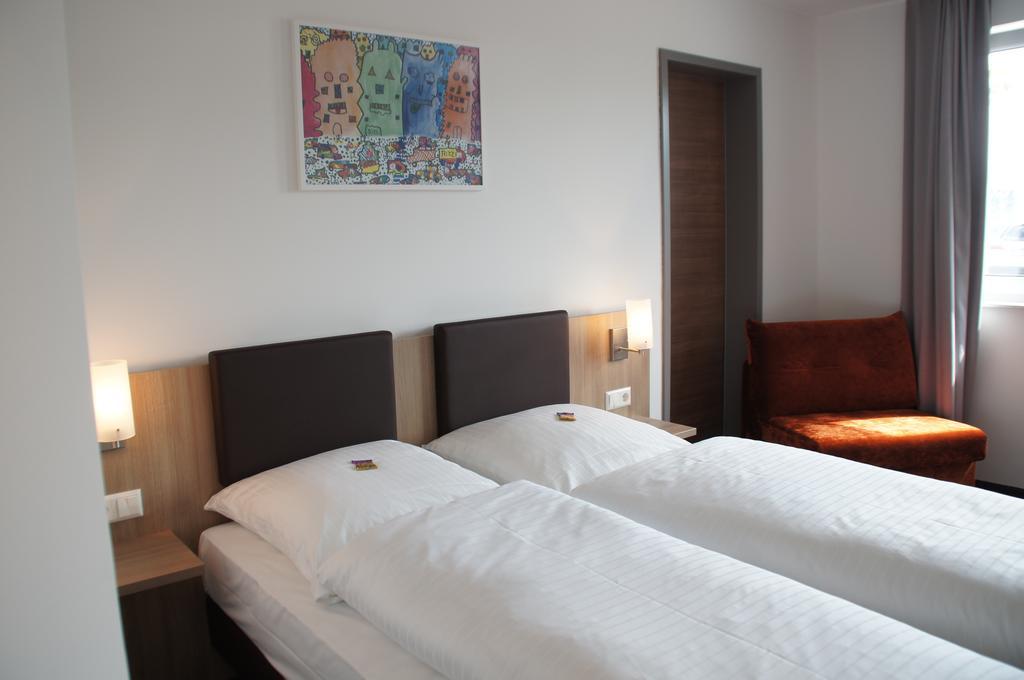 Euro Hotel Friedberg Quarto foto